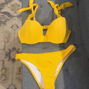 Shade & Shore, 34d top and M bottoms, yellow